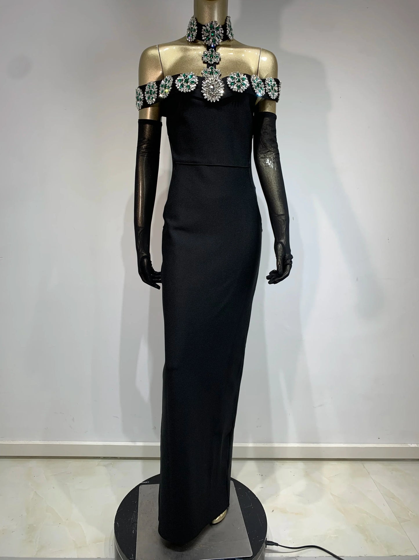 Kardashian - Vestido largo negro crystal