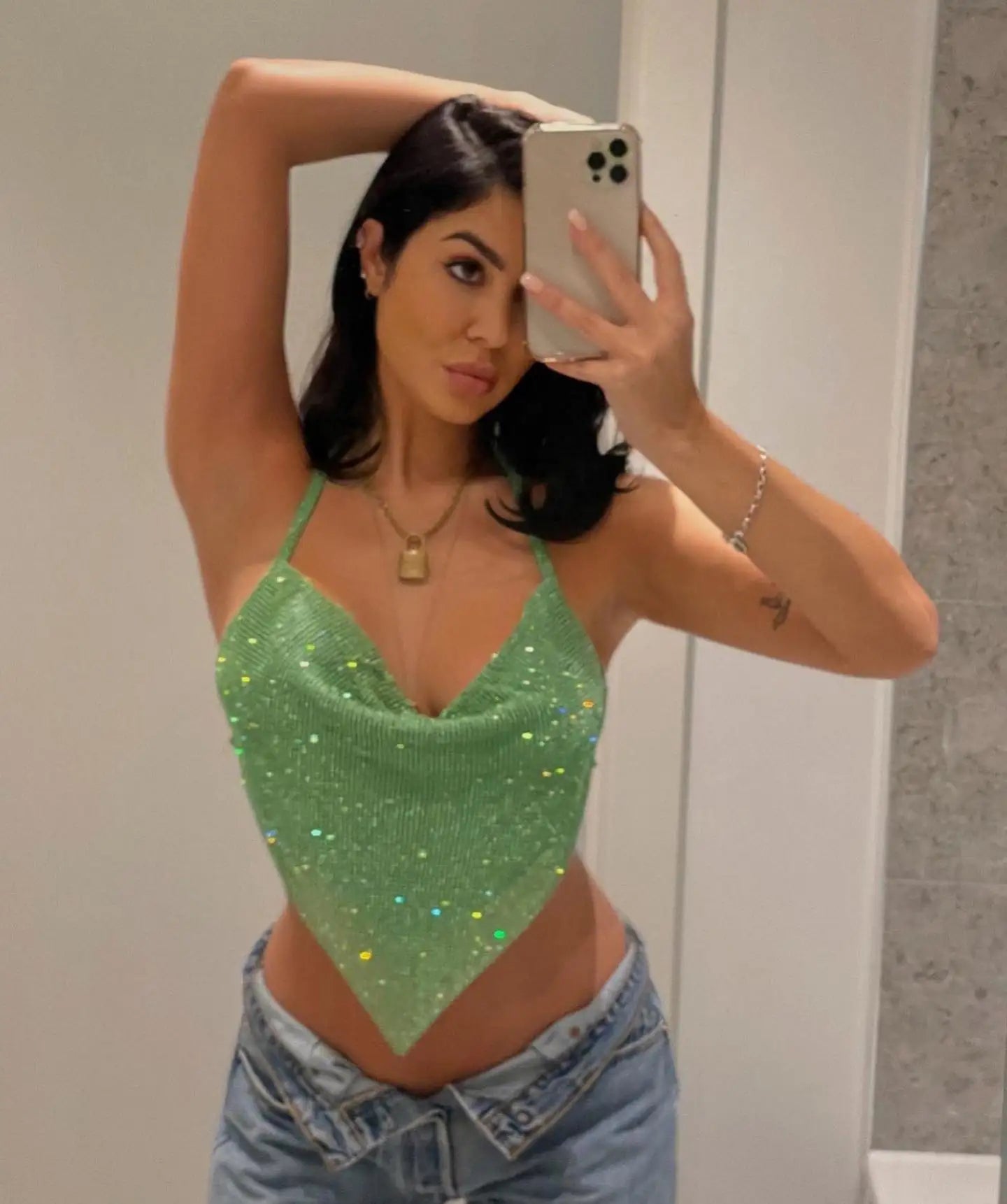 Thalía - Top corto sin espalda con cuello en V
