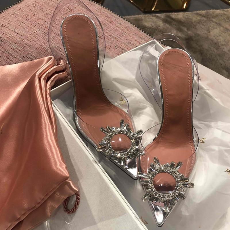 Mónica Crystal - Tacones altos