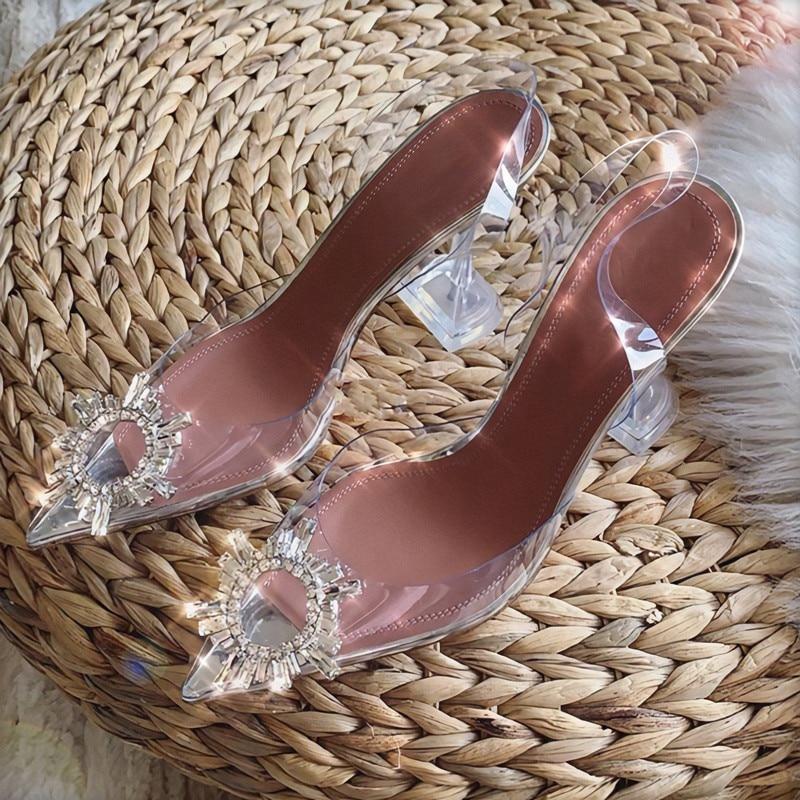 Mónica Crystal - Tacones altos