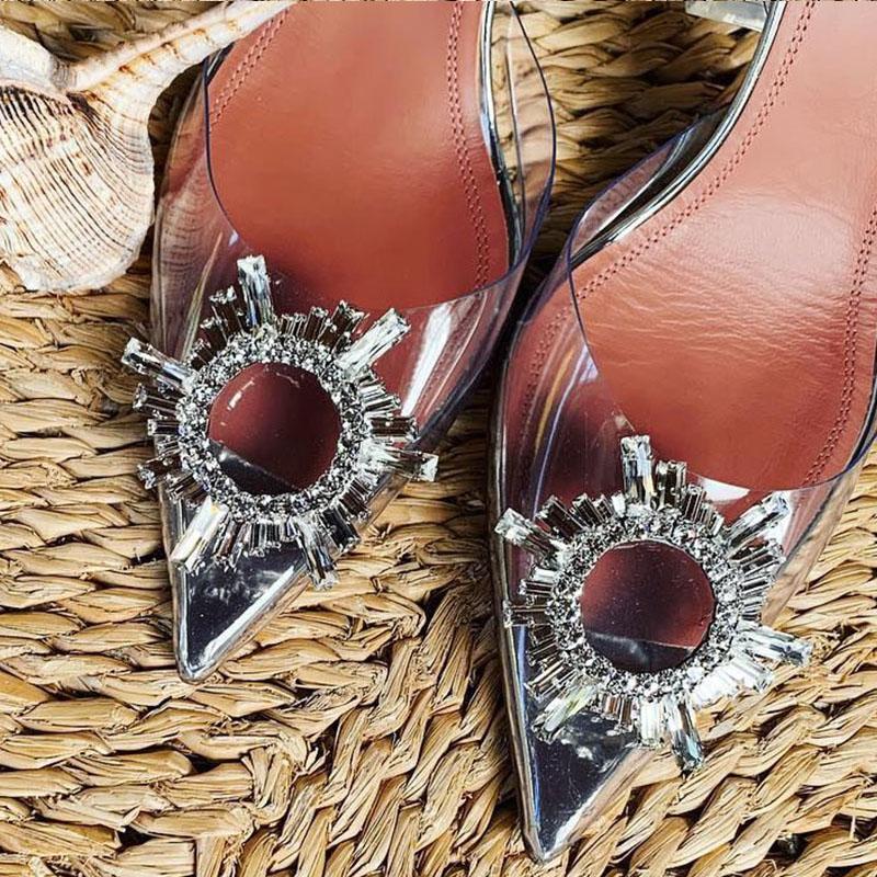 Mónica Crystal - Tacones altos